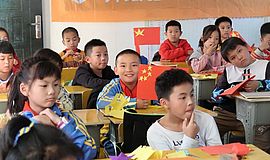 绘遇见|“那一缕缕阳光，总会将波澜壮阔的人生点亮”